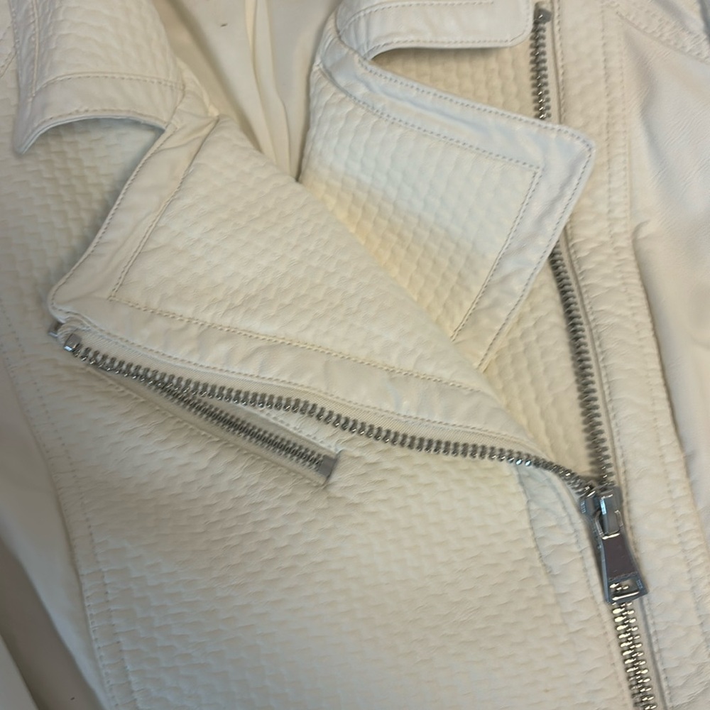 BEBE FAUX LEATHER BOMBER JACKET - Picture 6 of 7